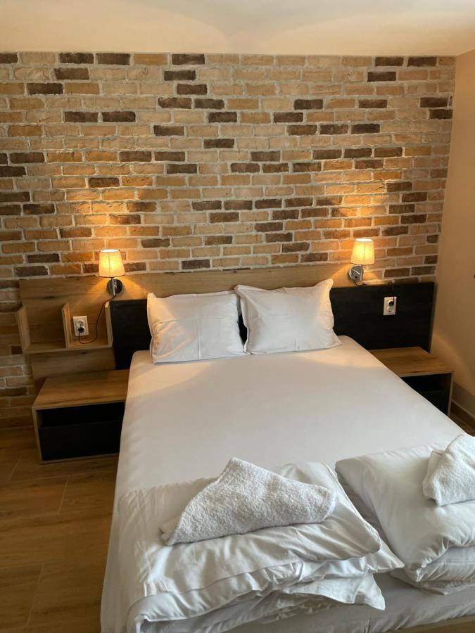 Family Hotel Malibu Chernomorets Eksteriør billede